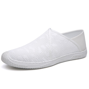 รองเท้าผ้าตาข่ายแบบสวมสำหรับผู้ชาย ระบายอากาศได้ดี พื้นนุ่ม ส้นเตี้ย สไตล์ลำลอง เหมาะสำหรับเดิน - Product Image 5