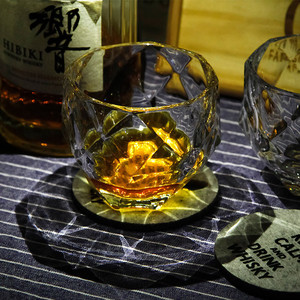 Vente en gros, verres à Whisky à fond épais en verre de Vodka cristal clair avec coupe de diamant rond créatif - Product Image 4