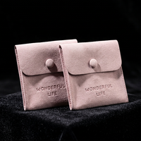 Pochette à bijoux créative style enveloppe, personnalisable avec logo, gaufrage et bouton-pression