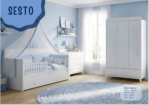 Armario de Madera de Excelente Calidad para Cuarto de Bebé SESTO de 4 Puertas, Ofrece Estética y Funcionalidad - Product Image 3