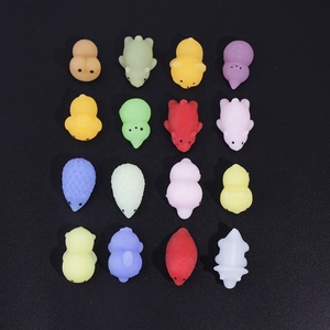 Venta al por Mayor de Adorables Mini Juguetes Antiestrés de TPR Mochi, Juguetes de Bolsillo para Aliviar el Estrés y la Ansiedad en Niños con TDAH - Product Image 1