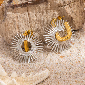 Pendientes de Aro con Púas de Acero Inoxidable, Chapados en Oro de 18K, Forma de U, para Uso Diario - Product Image 4