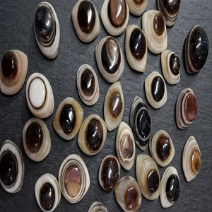 Cabochon d'agate naturelle polie Œil de Shiva, perles ovales en vrac pour la fabrication de bijoux - Product Image 1