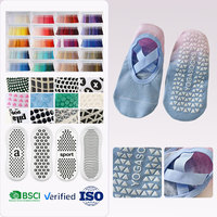 Chaussettes de Pilates personnalisées avec grip, fabricant OEM, chaussettes de yoga antidérapantes, chaussettes en coton avec grip, chaussettes de studio de fitness