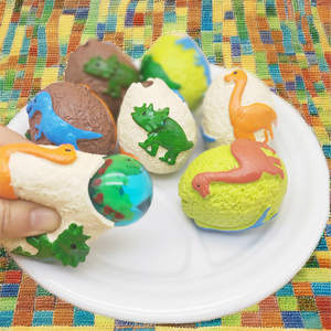 Nuevo Juguete Sensorial Antiestrés de Dinosaurio en Forma de Huevo con Pelota Antiestrés de Goma en Forma de Perro para Niños - Product Image 3