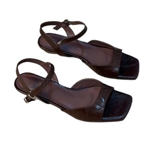 Versione mocassino retrò semplici <span class=keywords><strong>sandali</strong></span> con fibbia in morbida pelle nuove versatili scarpe romane traforate con <span class=keywords><strong>tacco</strong></span> <span class=keywords><strong>basso</strong></span> - Product Image 1