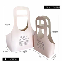 Sac à main en papier kraft portable en gros pour fleuriste, recyclable, imperméable, emballage de bouquet, boîte cadeau avec impression en relief