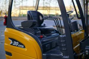 Carretilla elevadora de contenedores eléctrica HSLLIFT de 2 toneladas AC 4500MM de 3 ruedas con energía de batería fabricada en China Carretillas elevadoras directas de fábrica - Product Image 4