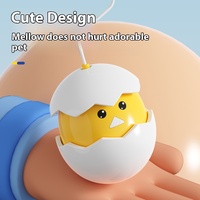 Jouet pour chat automatique en forme de bâtonnet de poulet jaune en coquille d'œuf, mignon, simple, style classique moderne, design de luxe de dessin animé pour chats