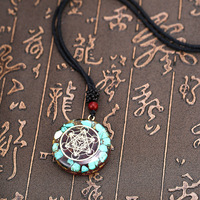 Classique en gros Yoga pierre précieuse naturelle pendentif rond collier spirituel ésotérique pour unisexe