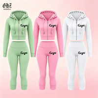 Ensemble de survêtement côtelé personnalisé avec broderie, veste à capuche zippée et legging capri pour femme