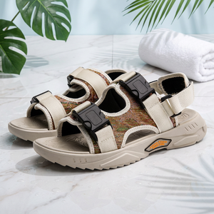 รองเท้าผู้ชายแบบสวมใส่กลางแจ้งสำหรับฤดูร้อน กันลื่น เหมาะสำหรับวัยรุ่น ขับรถ เล่นกีฬา มีพื้นรองรับอากาศ เพิ่มความสูง กันน้ำ ระบายอากาศได้ดี เหมาะสำหรับชายหาด - Product Image 1