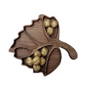 Plateau de service en bois au design fabuleux, qualité supérieure, taille personnalisée, plateau de service pour chocolats par Home Arts - Product Image 1