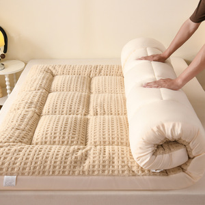 Colchón de Lujo de Terciopelo con Relleno de Fibra de Alta Densidad |   Almohada Transpirable y Cálida para Alivio de Presión, Lavable a Máquina, Venta Caliente Transfronteriza - Product Image 1