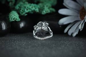 Anillo de Compromiso de Moissanita con Corte Brillante Redondo en Forma de Rosa, Anillo de Boda de Plata de Ley 925 para Mujer por Phoenix Enterprise - Product Image 6