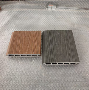 Panneau de clôture composite WPC à bas prix, barrière de sécurité durable pour le contrôle des foules, les chantiers de construction et les cours de maison - Product Image 3