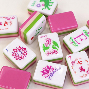Jeu de Mahjong rose en acrylique, ensemble américain de 160 tuiles, emballage personnalisé, ensemble complet, vente en gros directe d'usine en Chine - Product Image 1