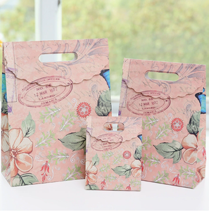 Sac à masque facial en forme de cœur de fleur de papillon de style européen, sac cadeau créatif, sac fourre-tout, sac en papier innovant, sac d'emballage cadeau - Product Image 4