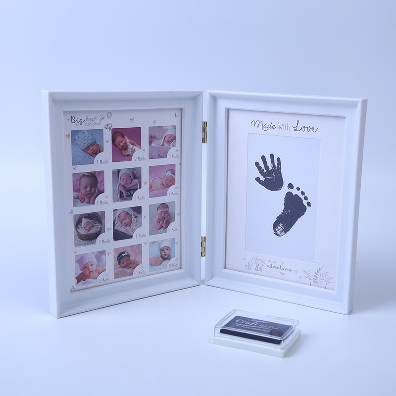 Baby Giveaway Gift Souvenir Baby Handprint