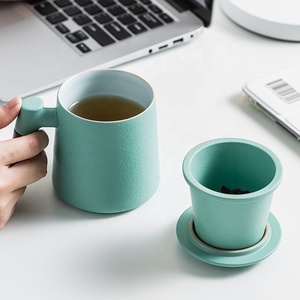 <span class=keywords><strong>Tazza</strong></span> <span class=keywords><strong>da</strong></span> tè <span class=keywords><strong>da</strong></span> ufficio in ceramica creativa con coperchio filtro personale per la separazione in acqua eleganti tazze <span class=keywords><strong>da</strong></span> tè e piattini - Product Image 2