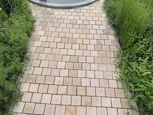 Dalles de pierre en <span class=keywords><strong>granit</strong></span> <span class=keywords><strong>beige</strong></span> avec veines jaunes rouillées, finition sablée, pour murs extérieurs, sols, terrasses, pavés - Product Image 4