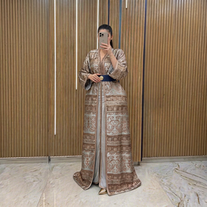 Robe de soirée arabe de luxe en soie brodée, style caftan marocain, élégante et modeste, col en V, longueur ras du sol, vente directe d'usine - Product Image 1