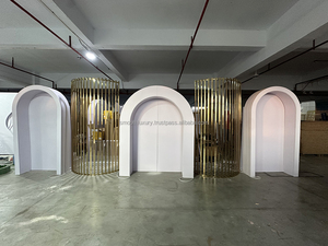 ฉากหลังงานอีเวนต์สีขาวเรียบแสงไฟ LED แบบโค้งอะคริลิคซุ้มโค้งพีวีซีสีขาวสำหรับตกแต่งงานกิจกรรม - Product Image 4