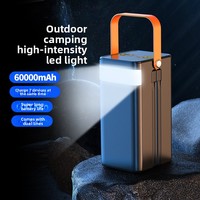 Batterie externe 60 000 mAh 22,5 W en plastique grande capacité, charge ultra-rapide, lampe LED intégrée pour camping extérieur, câble intégré, portable