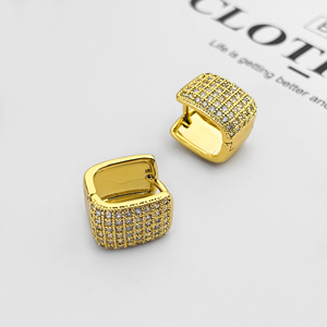 Pendientes de Aro Semijoyas para Mujer al por Mayor, Chapados en Oro de 18K, con Circonita Cúbica Iced Out y Bling - Product Image 1