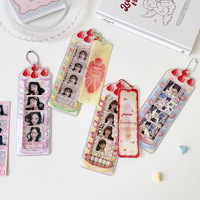 Porte-cartes 4 compartiments en PVC motif fraise Ins pour breloque de sac, support pour 4 photos, porte-photocard Kpop Idol pour pendentif de porte-clés