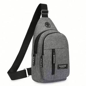 Sac bandoulière sport étanche pour homme avec trou pour écouteurs et logo personnalisé – Sac de poitrine pour homme - Product Image 4