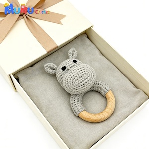 Juguete <span class=keywords><strong>de</strong></span> Ganchillo Hecho a Mano Personalizado al por Mayor, Sonajero <span class=keywords><strong>de</strong></span> Pato Amigurumi, <span class=keywords><strong>Mordedor</strong></span> Suave <span class=keywords><strong>de</strong></span> Punto para Bebé, Animal <span class=keywords><strong>de</strong></span> Peluche para Regalo <span class=keywords><strong>de</strong></span> Baby Shower, Suministros para Tiendas - Product Image 6