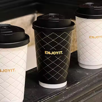 Logo personnalisé Gobelets en papier kraft jetables de luxe recyclables 8 10 16oz à carreaux Gobelets en papier de café chaud à double paroi et ondulation avec couvercle