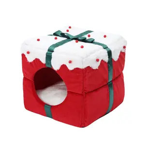 工厂定制简约花式搞笑红色短毛绒狗床现代抗压方形宠物猫洞穴巢圣诞礼物