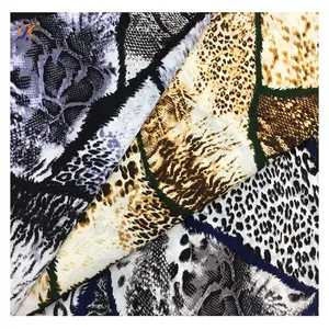 El fabricante chino produce tela de gasa con estampado de leopardo de 100% poliéster para camisas de vestir de mujer