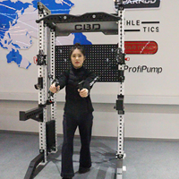 Cable Cross Machine Entraîneur fonctionnel Power Rack Smith Équipements d'exercice Multi fonction Smith Machine