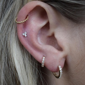 S925 Plata esterlina 14K Oro Boho Beaded Medium Huggie Hoop Earring - Product Image 2