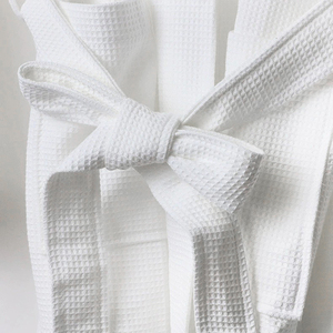 High Quality Custom 5 Star Hotel Customized Logo Luxury Piped Trim SPA Bath <strong>Robe</strong> 100% Cotton <strong>Waffle</strong> Weave Bathrobe - Product Image 3
