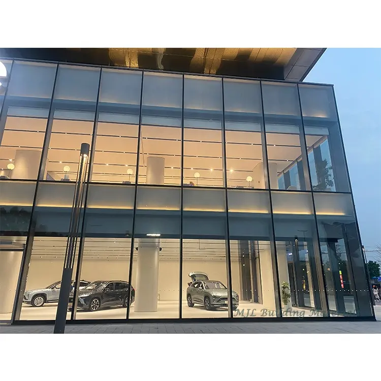 Fachada exterior comercial isolada janela parede refletora cortina de vidro duplo arquitetura