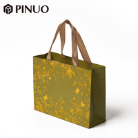 Sac cadeau en papier imprimé floral vert olive vintage avec ruban en satin et poignée personnalisée pour emballage de bijoux