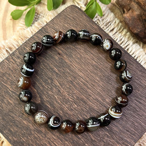 ट्रेंडी पुरुषों की ब्राउन स्ट्रिप बीड ब्रेसलेट बेड भाग्यशाली प्राकृतिक पत्थर के गहने बौद्ध अवधारणा उपहार विचार - Product Image 4