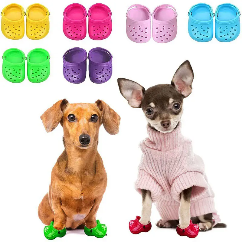 Haute qualité en caoutchouc été chien chaussures respirant chiot chaussures Crocs chien sandales Silicone coeur chien Crocs