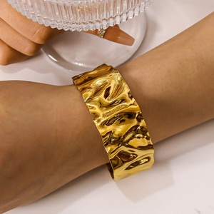 Pulseras de Acero Inoxidable con Baño de Oro PVD de Alto Brillo, Antialérgicas, al por Mayor, para Mujer - Product Image 5