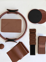 Ensemble d'accessoires de Pilates : haltères en silicone, poids de cheville, anneau de Pilates pour femmes, cercle de Pilates, kit de puissance de Pilates marron chocolat