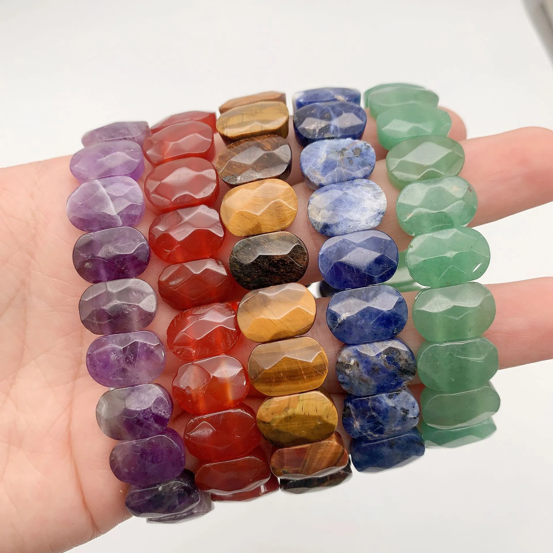 Reiki Healing Natuursteen Kristal Hand Rij Amethist Rozenkwarts Gefacetteerd 10*15Mm Ovale Stenen Armband Voor Mannen Vrouwen