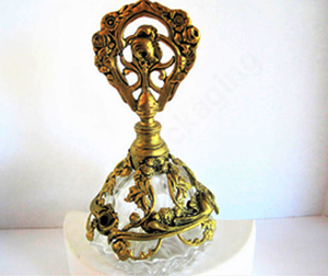 Bouteilles de parfum en verre vides de la collection vintage exclusive Offre Spéciale - Product Image 1