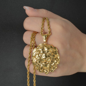 Pendentif Tête de Lion Sculptée en 3D, Luxe, Personnalisable, en Acier Inoxydable 316L Plaqué Or 18K, pour Collier Homme à Maillons Cubains Fins - Product Image 4