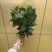 Buket daun sutra 5 cabang, hiasan daun Natal tanaman buatan dengan daun seperti hidup untuk dekorasi meriah