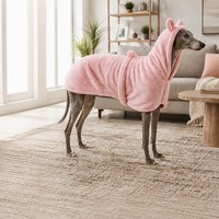 Peignoir de séchage pour animaux de compagnie OEM ODM en polaire corail avec capuche oreilles d'ours, ceinture réglable pour lévrier et whippet, logo personnalisé, vente en gros