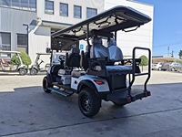 Voiturette de golf électrique tout-terrain surélevée 6 places, buggy de golf à batterie lithium 72V avec éclairage latéral LED pour les visites panoramiques des centres de villégiature
